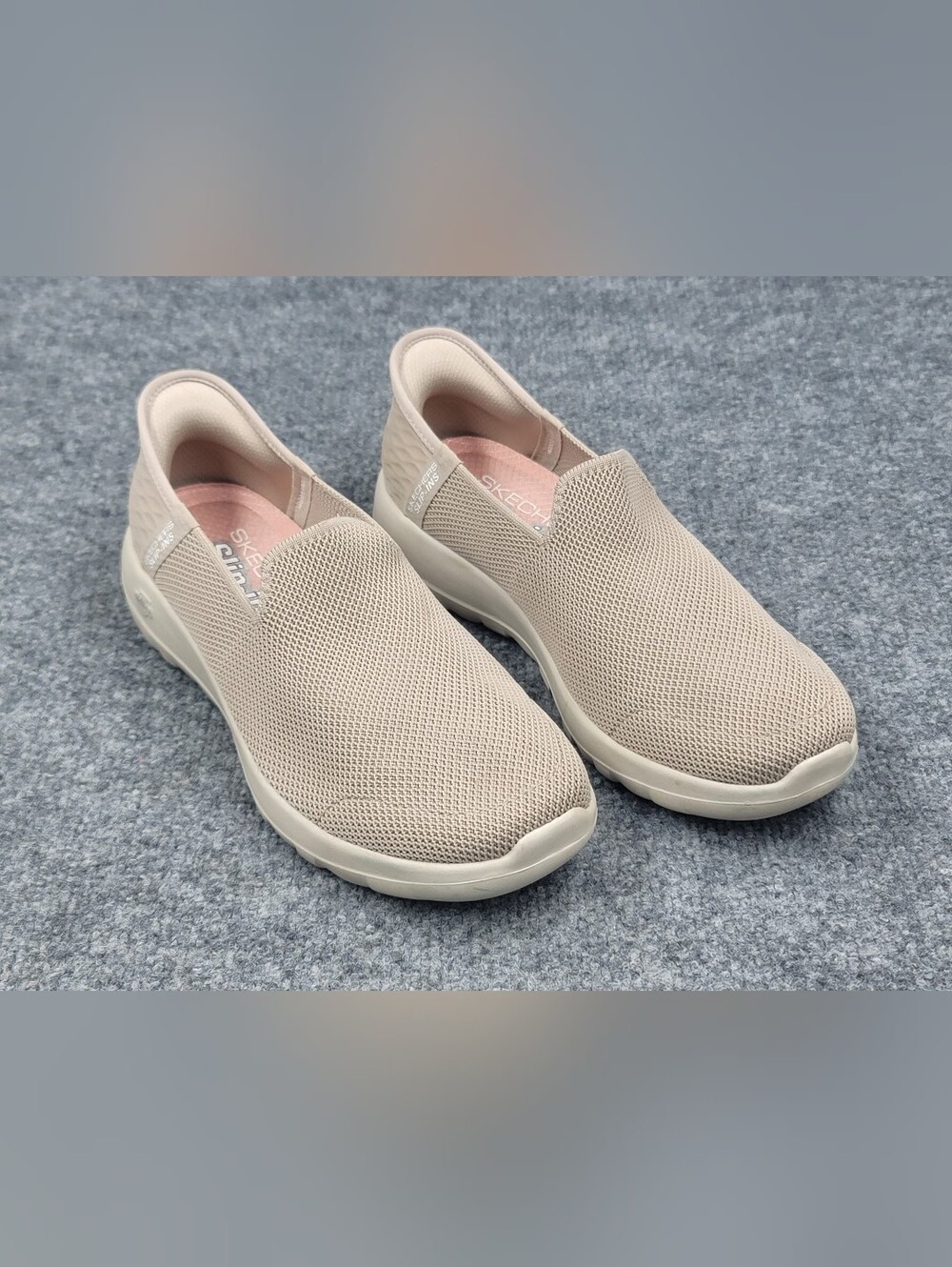 Skechers Hands Free Stretch Fit Gen 5 Slip Ins Sneakers Beige Size 7.5